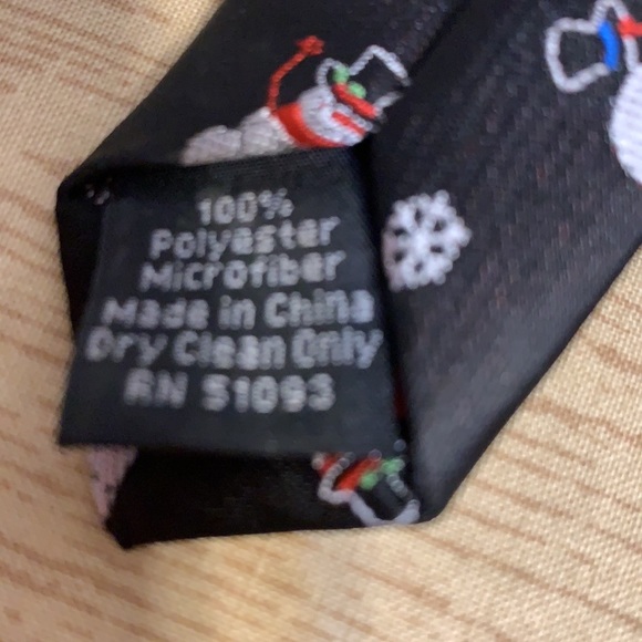 Holiday Tradition Tie - Picture 4 of 4